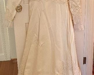 Item 99:  High Neck Vintage Wedding Gown:  $150