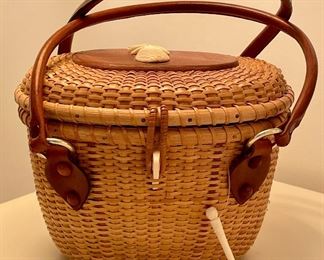 Item 119:  Nantucket Basket Purse:  $18