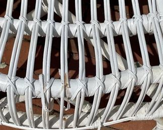 detail-please note issues with wicker