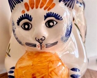 Item 316:  Quimper STYLE wall mounted string holder: $38