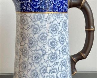 Item 328:  Antique ROYAL WORCESTER PORCELAIN- OVINGTON BROTHERS, c. 1886 chocolate pot:  $95