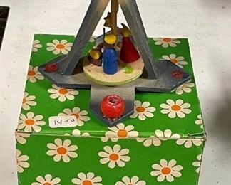 Steinbach V727 Volkskunst Vintage Toy: $26