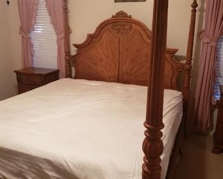 King Size Bed Pulaski