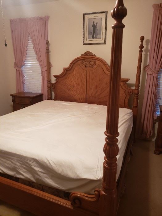 King Size Bed Pulaski