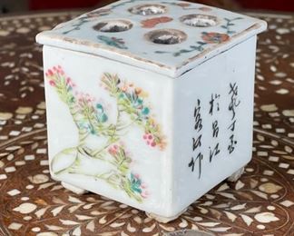 Chinese  Porcelain Brush Holder	2.5in H	
