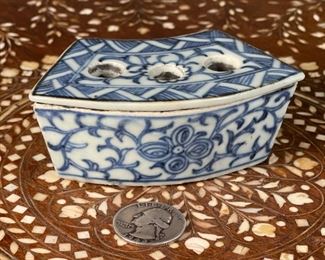 Chinese  Porcelain Brush Holder	1.5x3.75x2in	HxWxD

