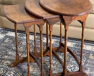 3pc Antique Burl Wood Nesting Tables Oval	24 x 22 x 15	HxWxD

