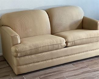 La-Z-Boy Sleeper Sofa	34x78x37in Mattress: 52x72in	
