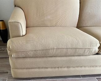La-Z-Boy Sleeper Sofa	34x78x37in Mattress: 52x72in	
