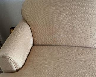 La-Z-Boy Sleeper Sofa	34x78x37in Mattress: 52x72in	
