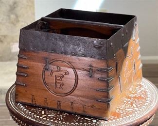Primitive Chinese  Iron & Wood Grain Basket Bucket	9 x 12 x 12in	HxWxD
