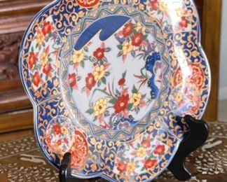 Japanese Imari Petal Plate	11 inches diameter	
