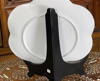 Japanese Imari Petal Plate	11 inches diameter	
