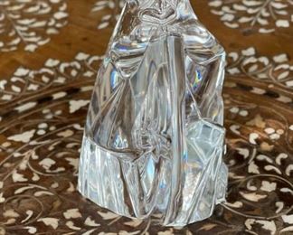 Small Unmarked Crystal Eagle	3 x 4.5 x 2in	HxWxD
