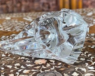 Small Unmarked Crystal Eagle	3 x 4.5 x 2in	HxWxD
