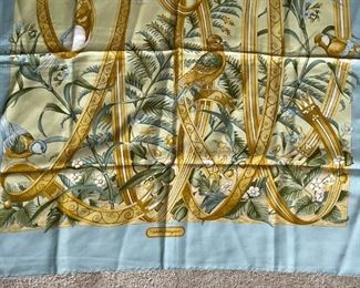 Salvatore Ferragamo Silk Scarf Birds	34x34in	
