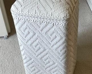 Hamper	24 x 11.5 x 11.5	HxWxD
