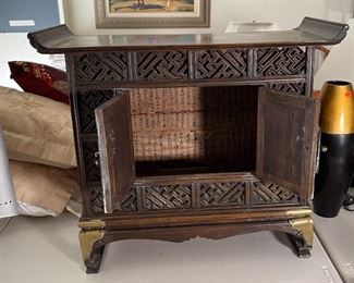 Chinese Card Wood desk top Chest	23 x 26 x 11in	HxWxD
