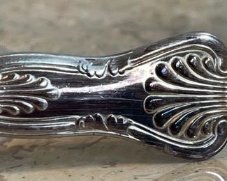 Silver-plate Flatware Set Viners Sheffield England	6.5x19.5x14.5in	HxWxD
