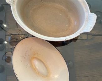 Le Creuset Cast Iron Orange/Red oval Casserole Dish Pot Pan With Lid	.75” x 8” x 4”	
