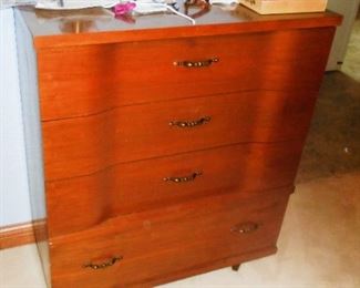 CHEST OF DRAWERS