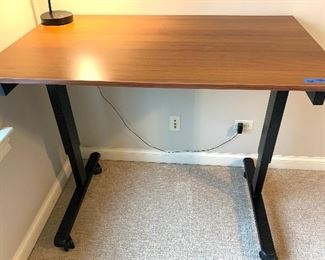 Adjustable Height Computer Desk 47.25"×29.5"× adjusting height $69