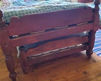 Pennsylvania trundle bed, original natural surface c.1840 