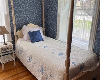 four poster bed with canape attachment
