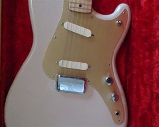1957 Duo-Sonic Fender Guitar " Desert Sand "
