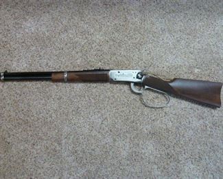 Winchester Lever Action Carbine (Mod# 94 32-40) John Wayne Commemorative