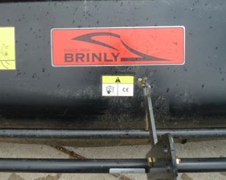 BRINLY Lawn Sweeper