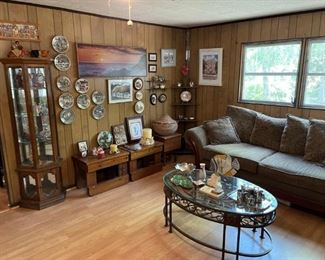 Mix of contemporary and rustic furnture