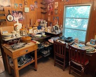 Small kitchen, but packed!