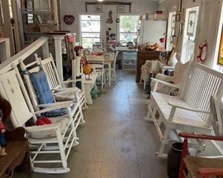 Sunroom full of furniture and decor! 
