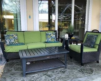 Sunbrela Outdoor patio furniture, North Park Lounging set is high quality outdoor furniture that withstands the elements and provides vibrant color for years to come.