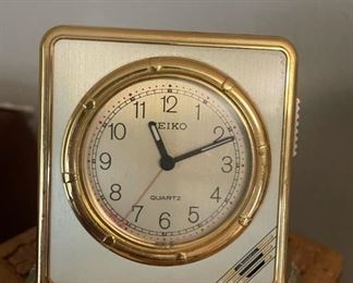 Mantle Clock