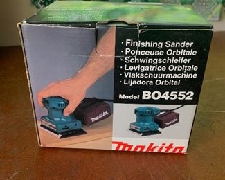 Makita Finishing Sander, Model No. BO4552