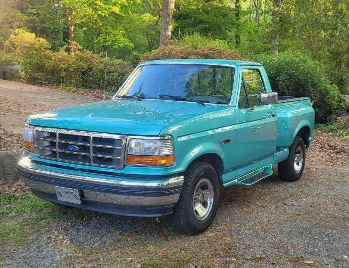 Ford F150 with 5.8 V8