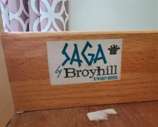 Saga By Broyhill Midcentury dresser