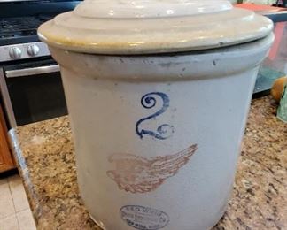 2 Gallon crock with Lid