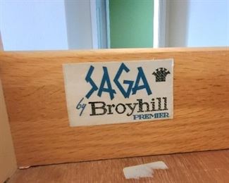 Saga By Broyhill Midcentury dresser