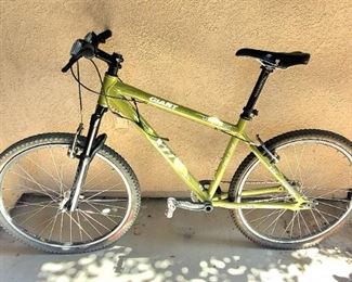XCT Giant Mountian bike