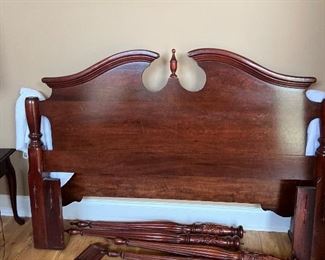 Queen head/foot board