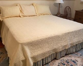 King bedding. Two Twin beds