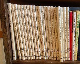 International wildlife encyclopedia set