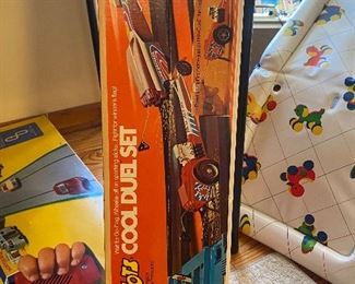 Hot Shots Cool Duel Set