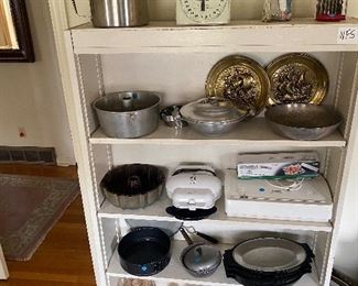 Kitchen appliances. Bakeware 