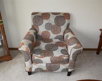 1 Accent Chair