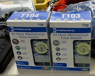 INTERMATIC 24 HOUR MECHANICAL TIME SWITCH - T103 & T104 - ELECTRICAL - NEW