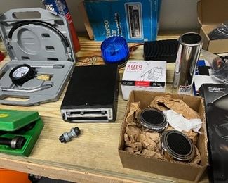 VINTAGE - 8 TRACK IN-DASH PLAYER - LAFAYETTE - AUTOMOTIVE